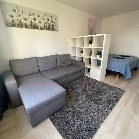 2-room Center, Parking